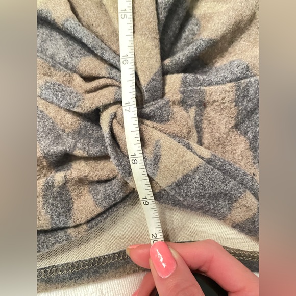 Camo Long Sleeve Front Tie Soft Fabric Tee Top Size Medium - Picture 6 of 9